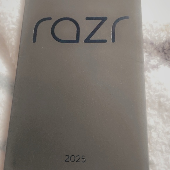 Motorola Black Smartphone with Black Box - Picture 4 of 4